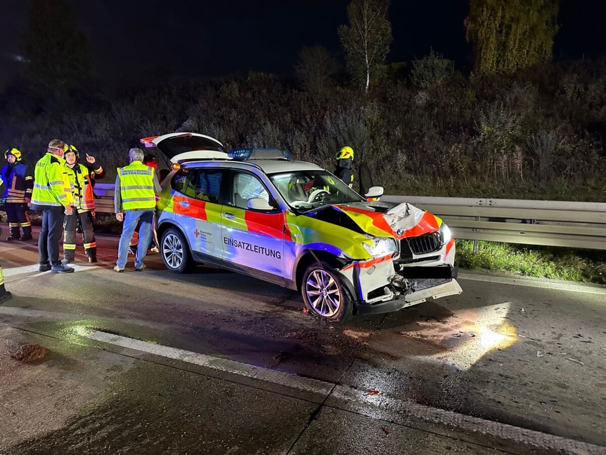 Verkehrsunfall Lkw Bus Leer Freiwillige Feuerwehr Poing